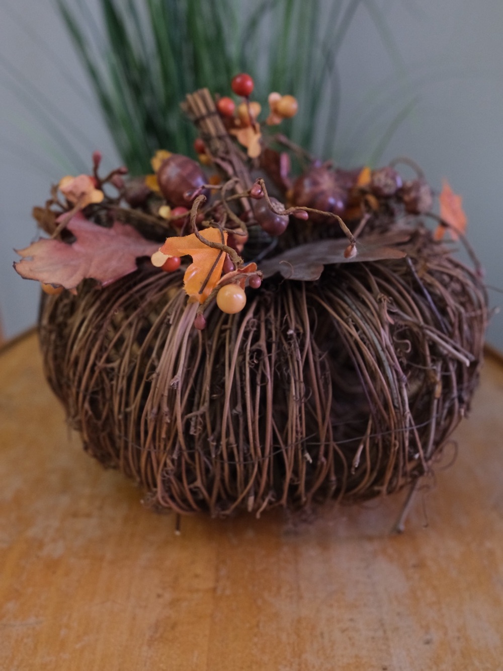Rustic Grapevine Pumpkin Fall Harvest Centrepiece - Picture 5 of 10
